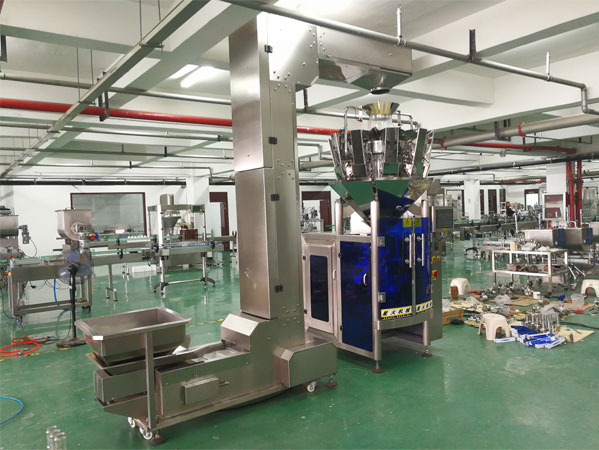 全自動(dòng)包裝機(jī)展示